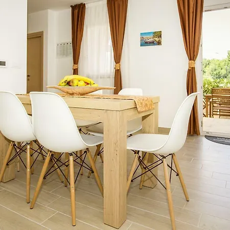 Residence Mediterraneo II Baška Zewnętrze zdjęcie